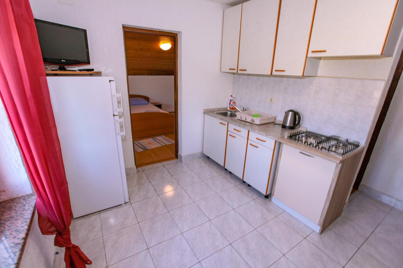 Apartments Dinko Novalja Exterior photo