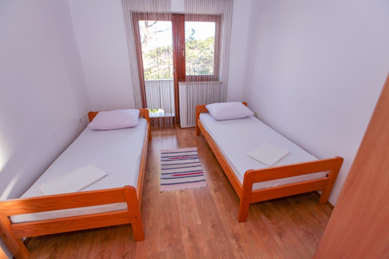 Apartments Dinko Novalja Exterior photo
