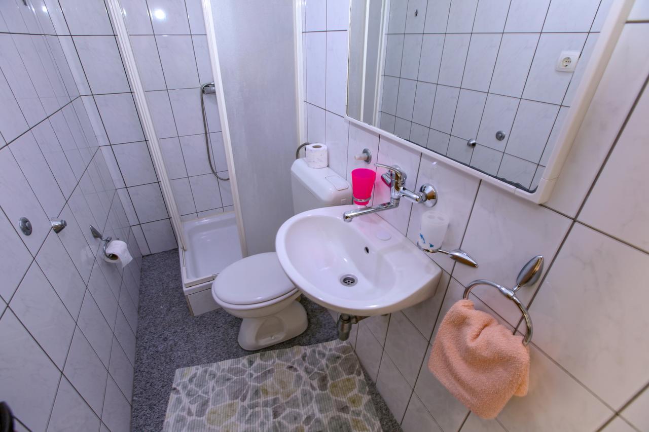 Apartments Dinko Novalja Exterior photo